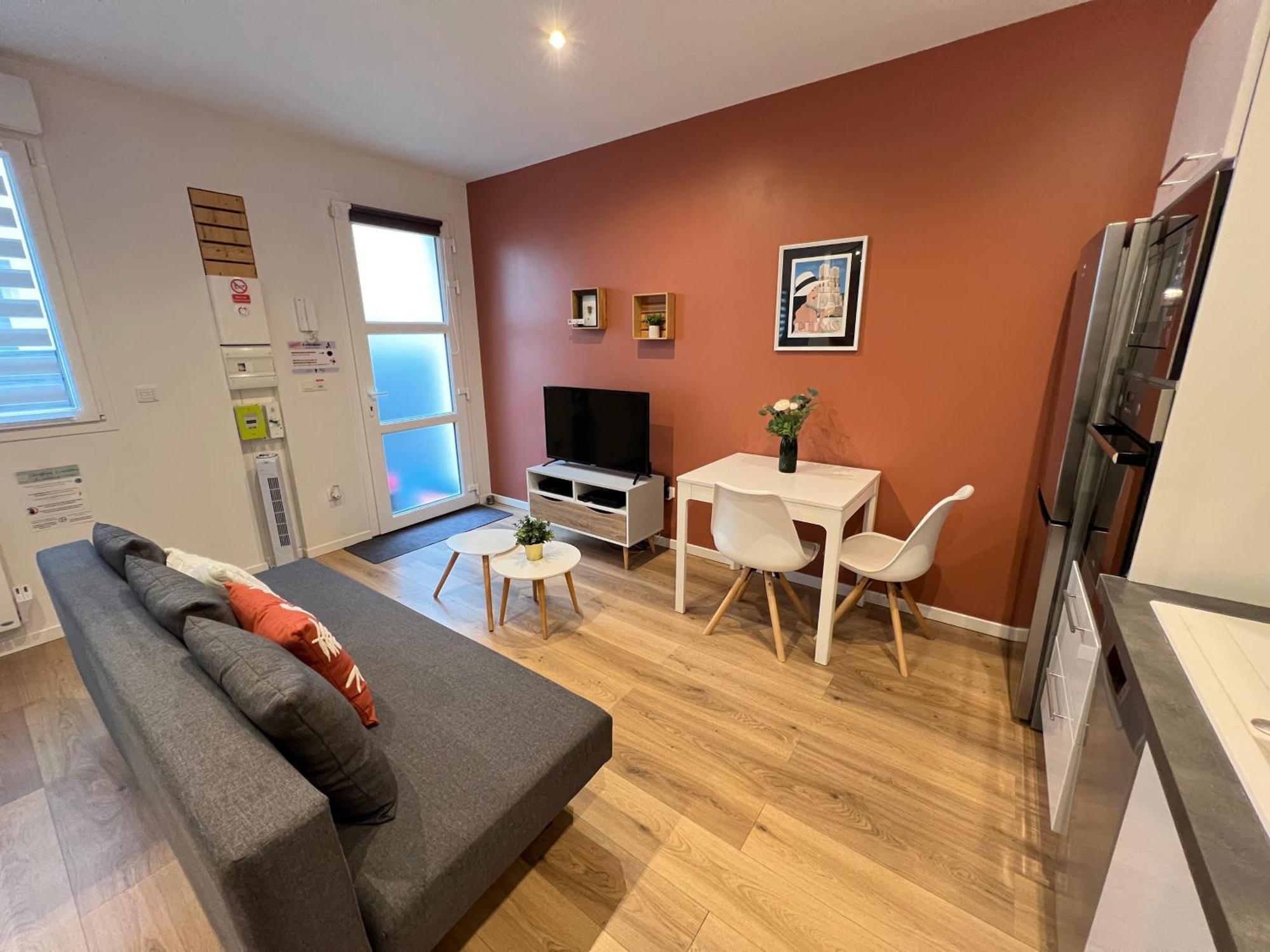 ריימס Le Remois - Charmant T2 - Renove - Parking - Cour Privative - Wifi מראה חיצוני תמונה