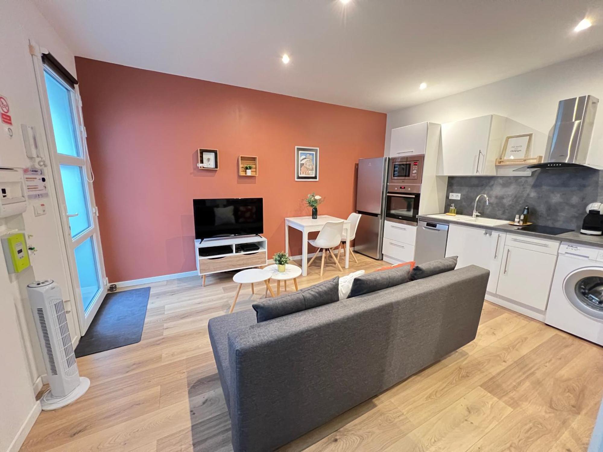 ריימס Le Remois - Charmant T2 - Renove - Parking - Cour Privative - Wifi מראה חיצוני תמונה